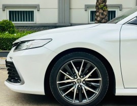 Toyota Camry 2.0Q 2023