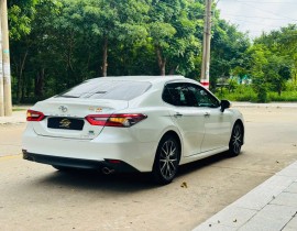 Toyota Camry 2.0Q 2023