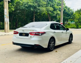 Toyota Camry 2.0Q 2023