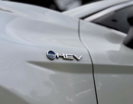 Toyota Camry 2025 2.5 HEV Top