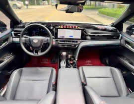 Toyota Camry 2025 2.5 HEV Top