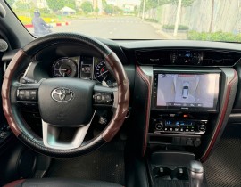 Toyota Fortuner Legender 2.4 4x2 AT 2020
