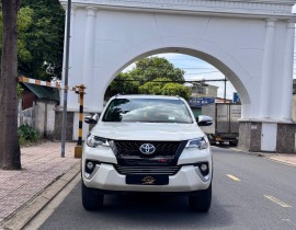 Toyota Fortuner Dầu 2.4 4x2 MT 2017 