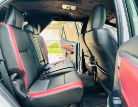 Toyota Fortuner Dầu Legender 2.4 4x2 AT 2025