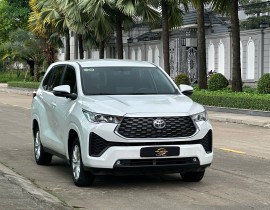 Toyota Innova Cross 2.0 V 2025 