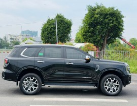 Ford Everest 2.0 Titanium 4x2 AT 2025