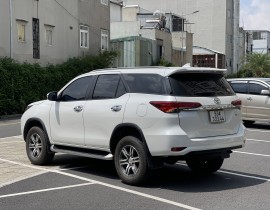 Toyota Fortuner 2.4 AT Dầu 2022 
