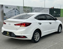 Hyundai Elantra 2021 MT