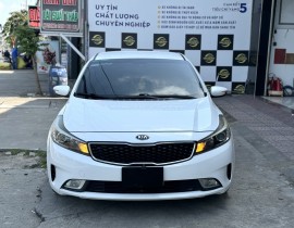 Kia Cerato 2017 MT 