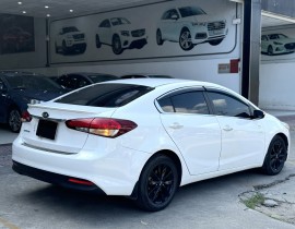 Kia Cerato 2017 MT 