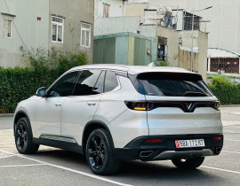 Vinfast Lux SA 2020 Plus