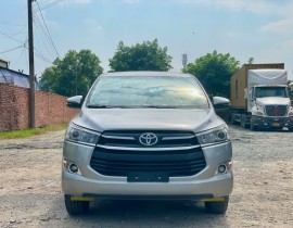 TOYOTA INNOVA 2019 MT