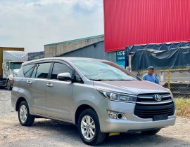 TOYOTA INNOVA 2019 MT