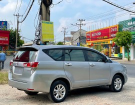 TOYOTA INNOVA 2019 MT