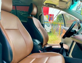 TOYOTA INNOVA 2019 MT