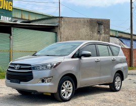 TOYOTA INNOVA 2019 MT