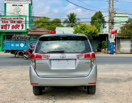 TOYOTA INNOVA 2019 MT