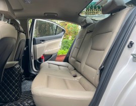 Elantra 1.6 AT Tiêu chuẩn 2021