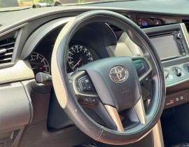 Innova 2.0 E MT 2017