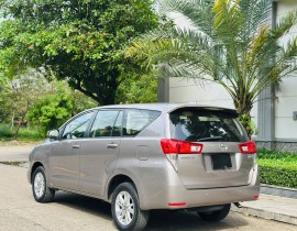 Toyota Innova 2.0 E MT  2018