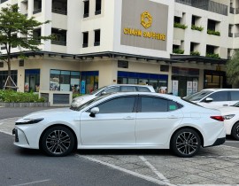 Toyota Camry 2.5 HEV Top 2025