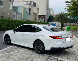 Toyota Camry 2.5 HEV Top 2025