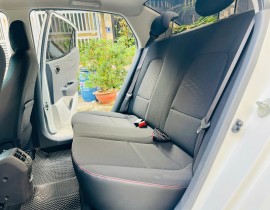 I10 1.2 MT Base 2023