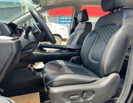 Hyundai Custin 2.0 Cao cấp 2023