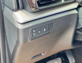 Hyundai Custin 2.0 Cao cấp 2023