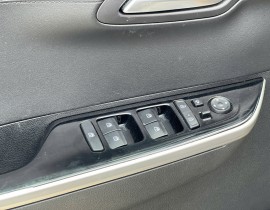 Hyundai Custin 2.0 Cao cấp 2023