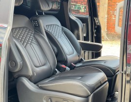 Hyundai Custin 2.0 Cao cấp 2023