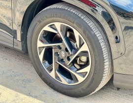 Hyundai Custin 2.0 Cao cấp 2023