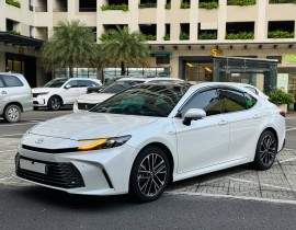 Toyota Camry 2.5 HEV Top 2025