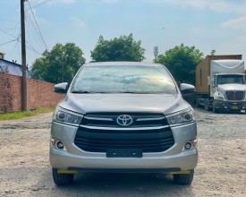 TOYOTA INNOVA 2019 MT